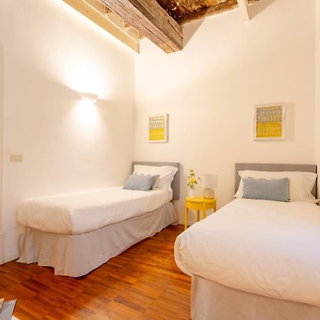 Casa Cristina In Piazza Farnese Apartment Rome Exterior photo
